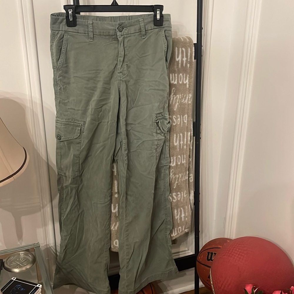 Army green cargo pants